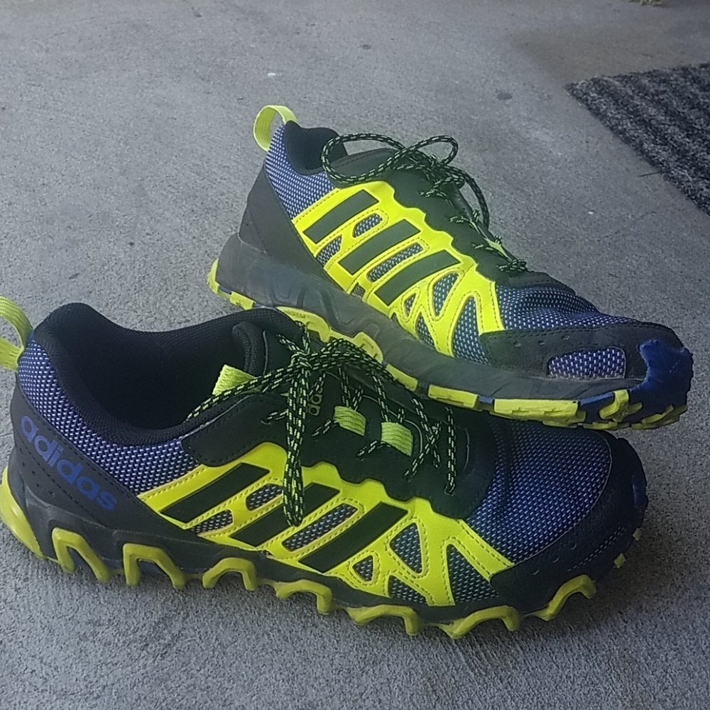 Running shoes